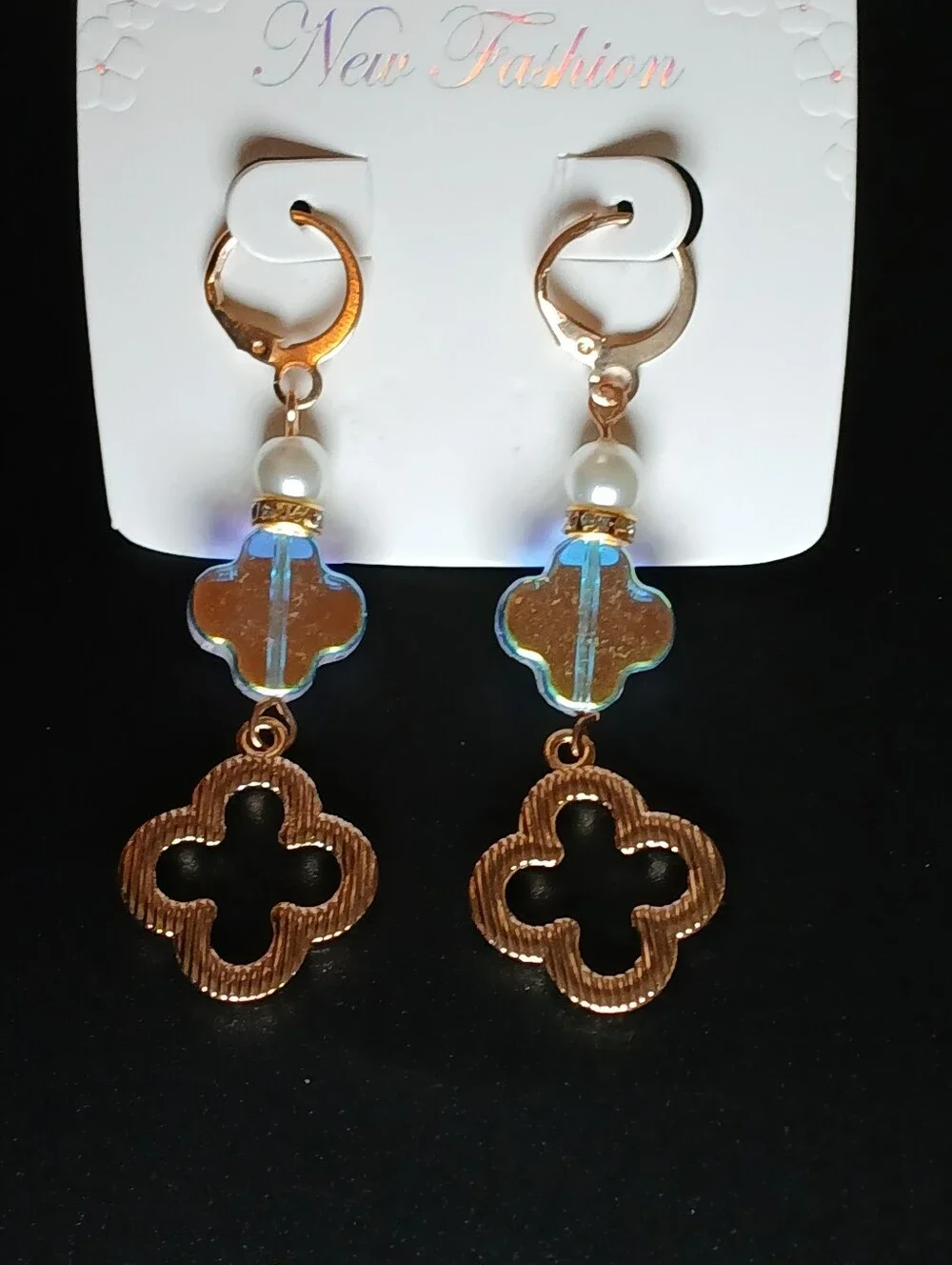 NWT Iridescent Clover Drop Earrings Gold Tone Rhinestone Pearl Leverback Earring